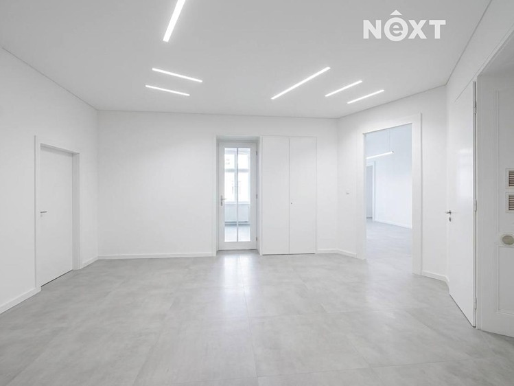 Pronájem komerčního prostoru, 304 m² (18 z 21)