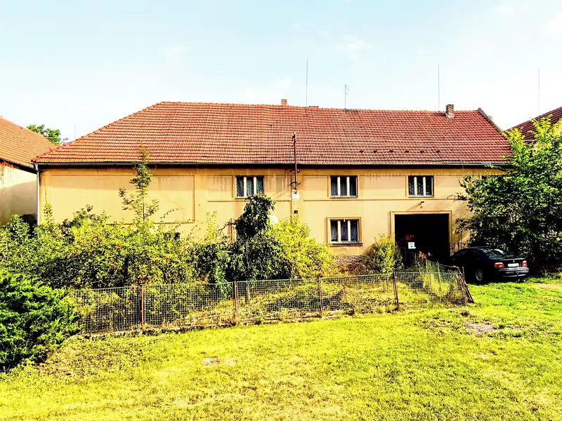 Prodej rodinného domu 400 m², pozemek 2297 m², Kroučová – náhled fotky 1
