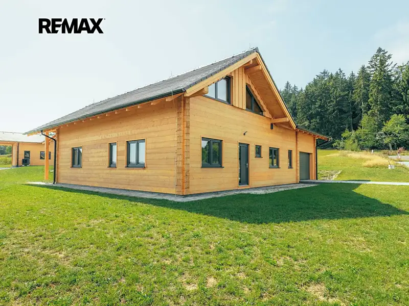 Prodej rodinného domu 153 m², pozemek 1087 m², Vacov – náhled fotky 2