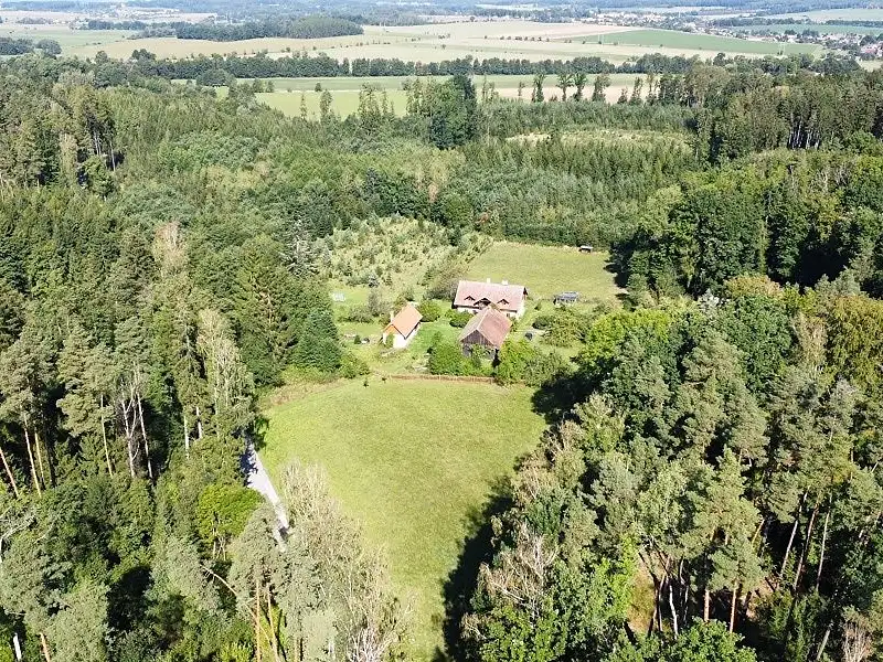 Prodej rodinného domu 229 m², pozemek 9487 m², Boháňka – náhled fotky 2