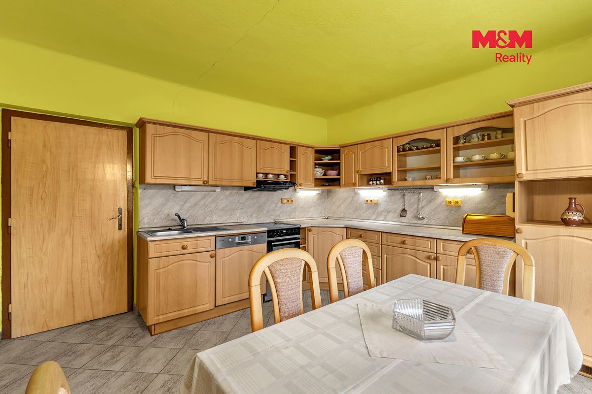 Prodej rodinného domu 146 m², pozemek 14070 m² – fotografie 5