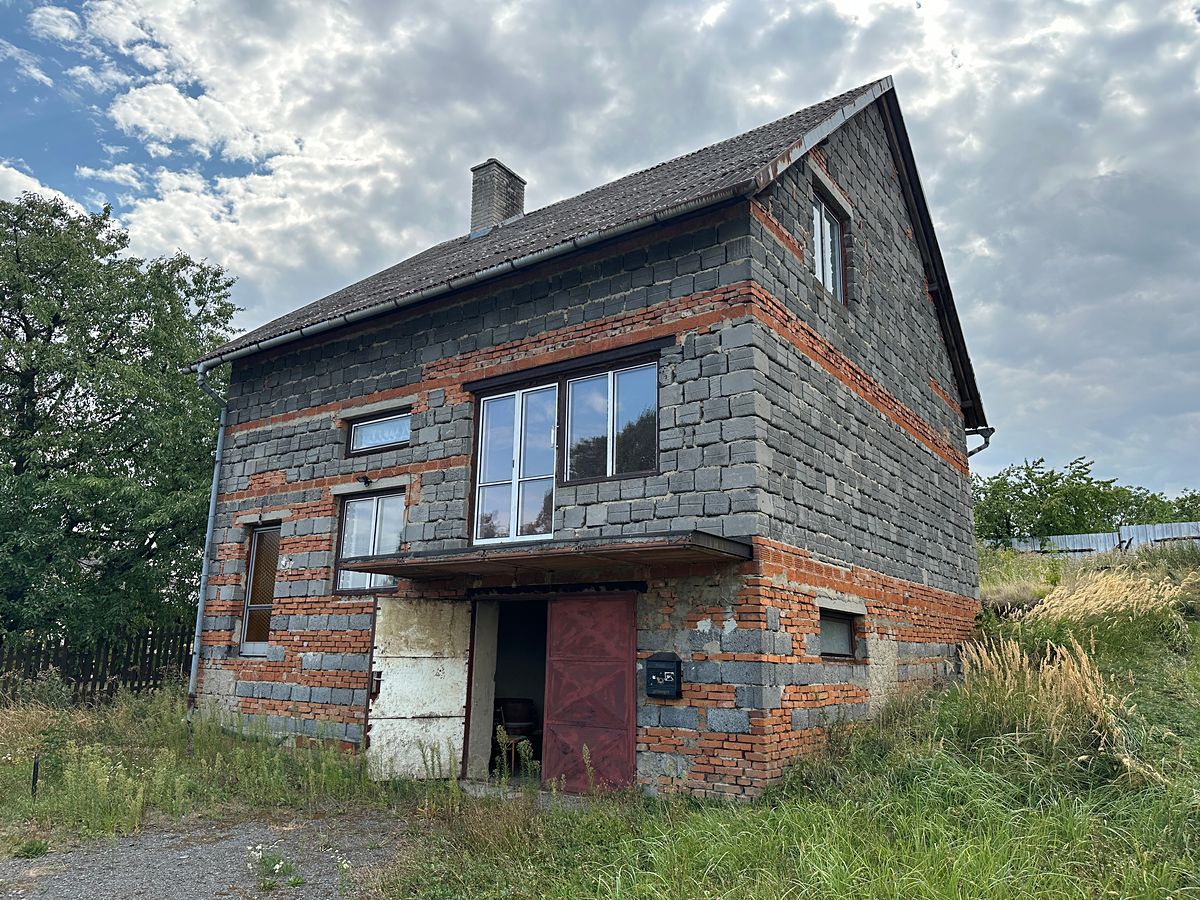 Prodej rodinného domu 257 m², pozemek 711 m²