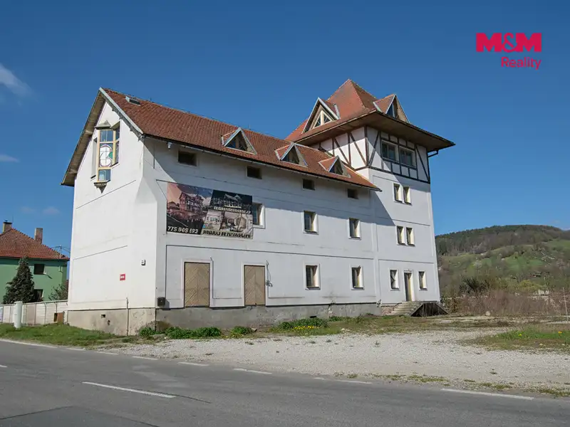 Prodej obchodního prostoru 720 m², Brumov-Bylnice – náhled fotky 2