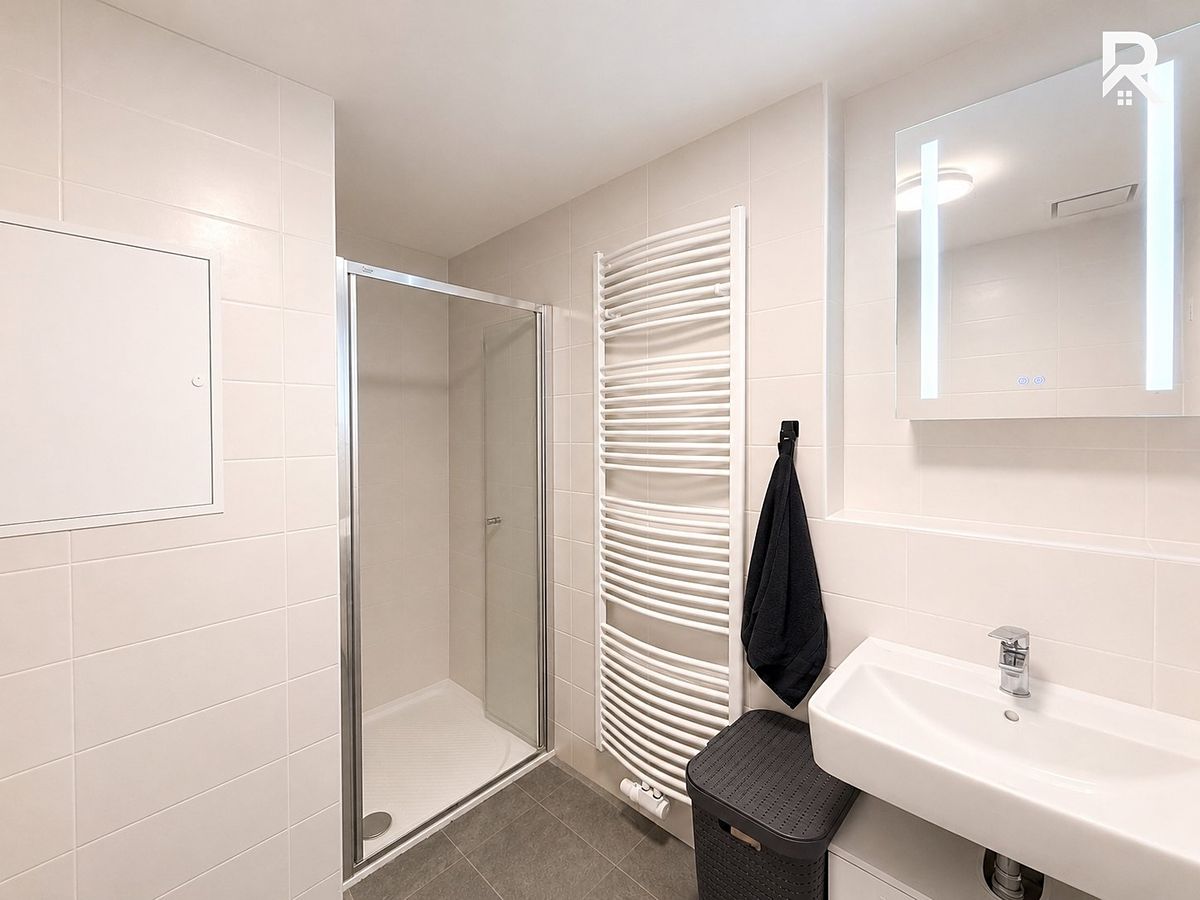 Pronájem bytu 2+kk 48 m² – fotografie 3