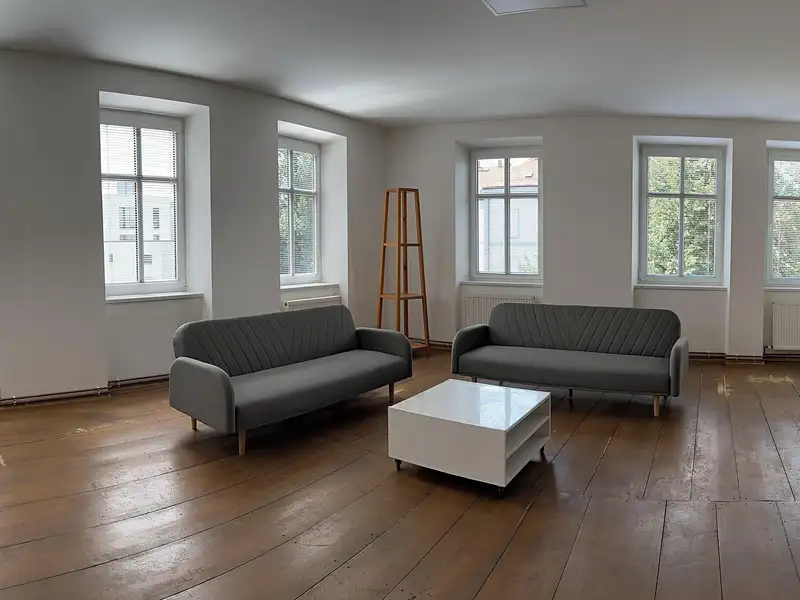 Pronájem bytu 2+1 93 m², Liberec – náhled fotky 1