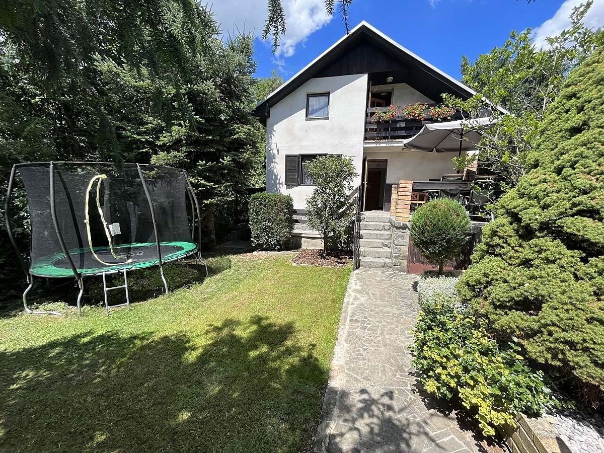 Pronájem rodinného domu 90 m², pozemek 549 m²
