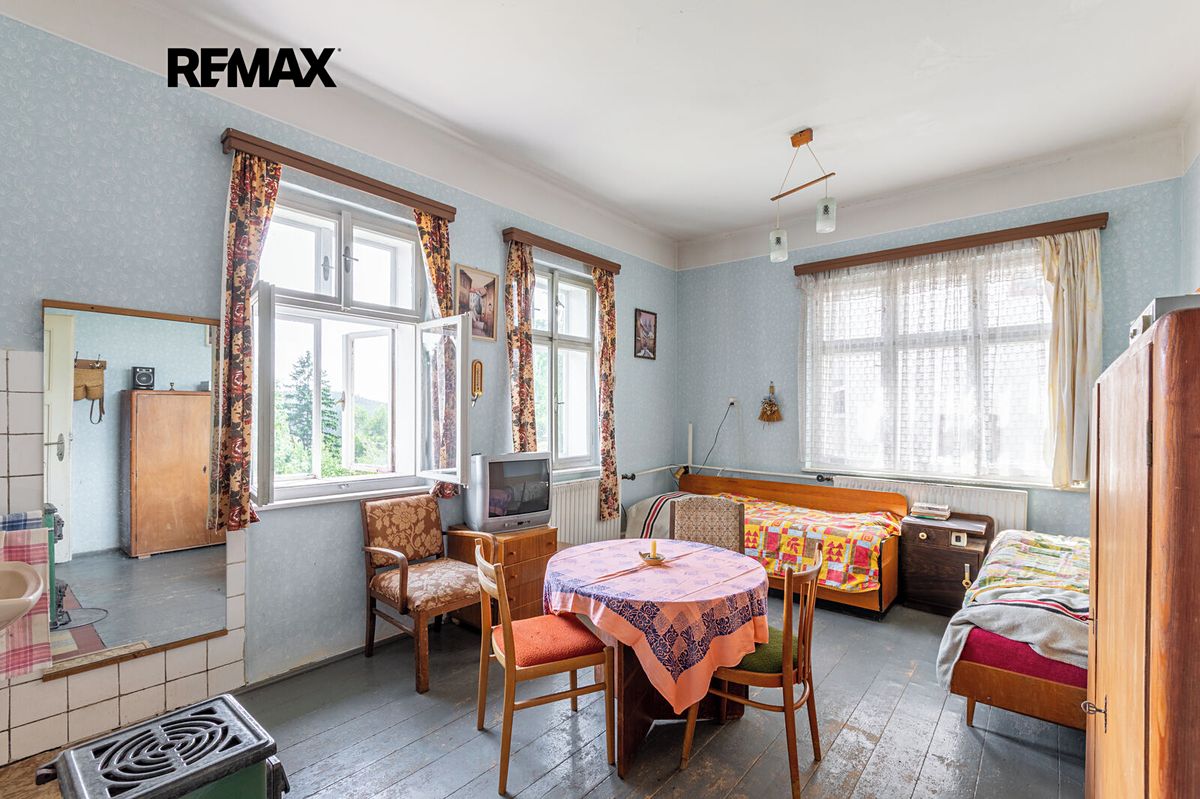 Prodej rodinného domu 190 m², pozemek 723 m² – fotografie 3