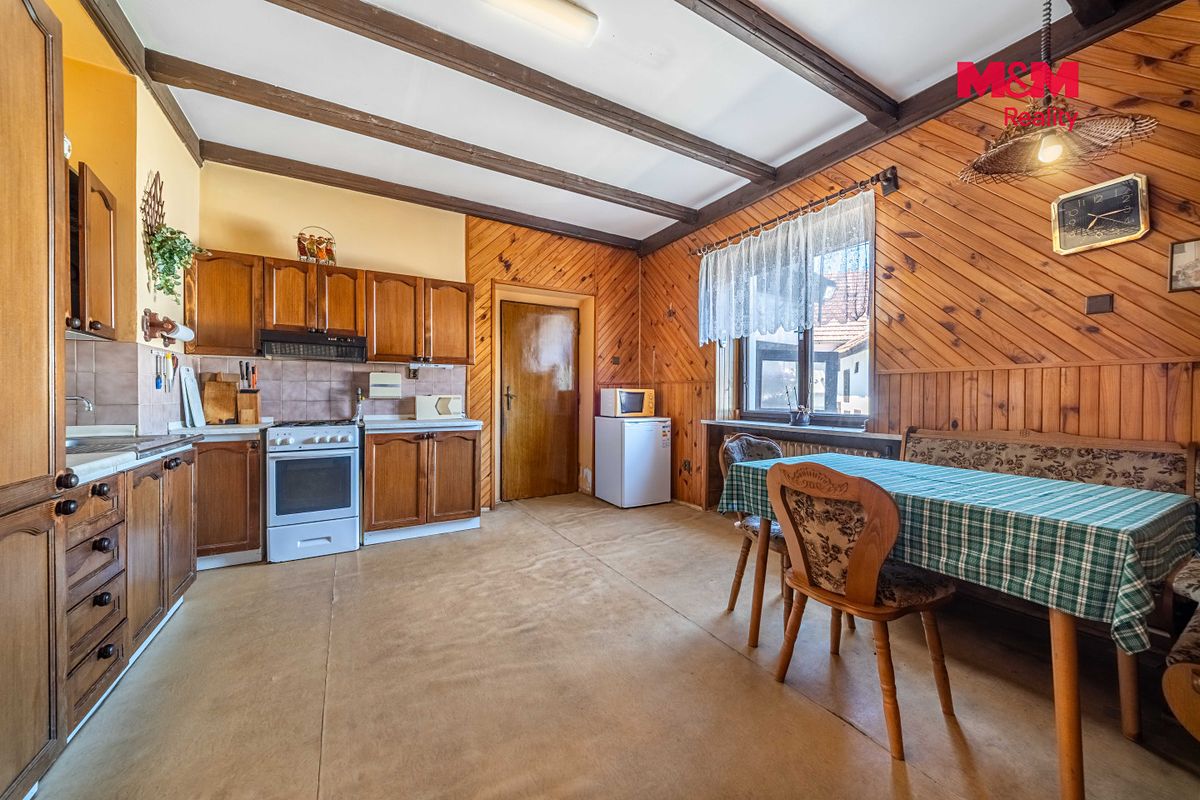Prodej rodinného domu 83 m², pozemek 932 m² – fotografie 3