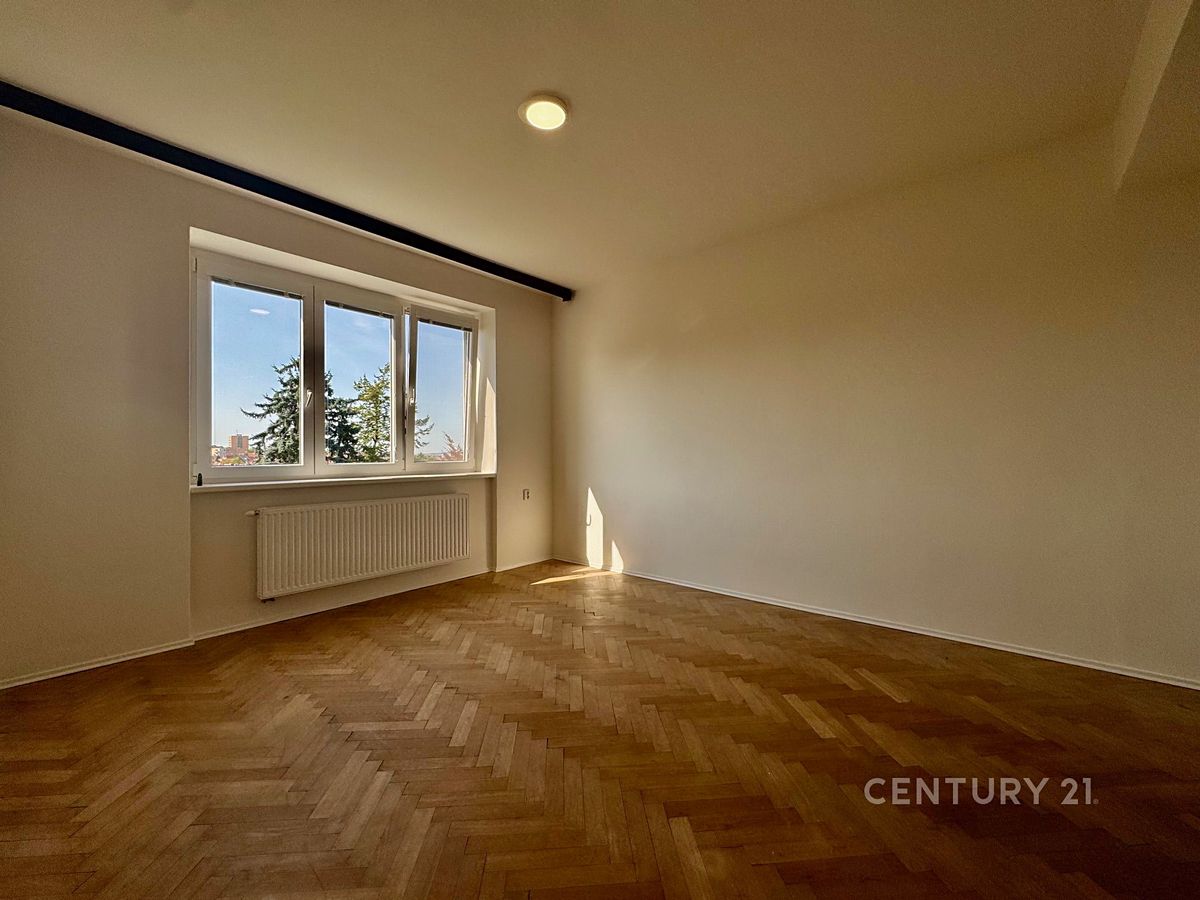 Pronájem bytu 1+1 40 m² – fotografie 4