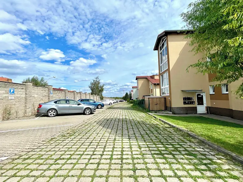 Pronájem specifického typu nemovitosti 16 m², Hostivice – náhled fotky 1