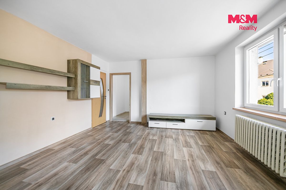Prodej rodinného domu 200 m², pozemek 616 m² – fotografie 4