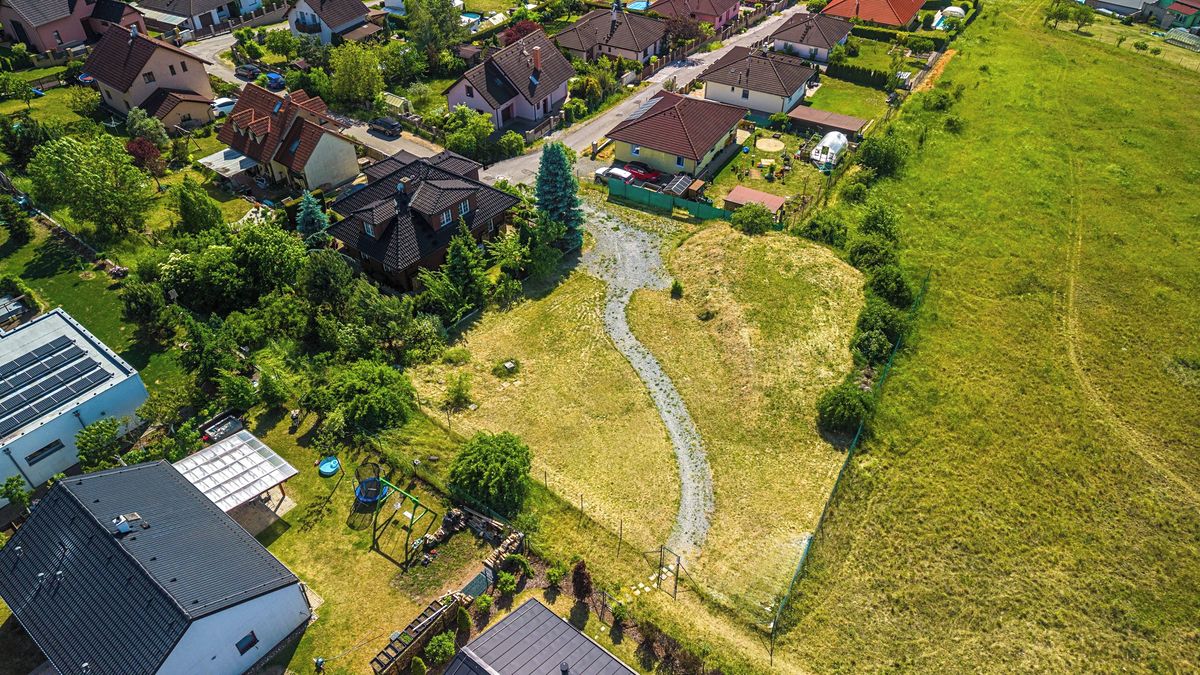 Prodej stavebního pozemku 1241 m² – fotografie 4