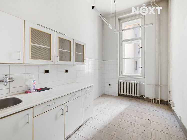 Pronájem komerčního prostoru, 304 m² (16 z 21)