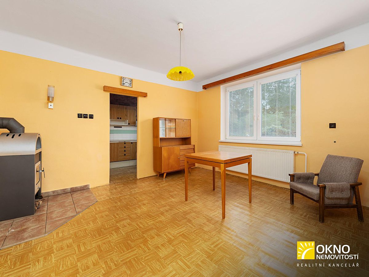 Prodej rodinného domu 260 m², pozemek 1634 m² – fotografie 4