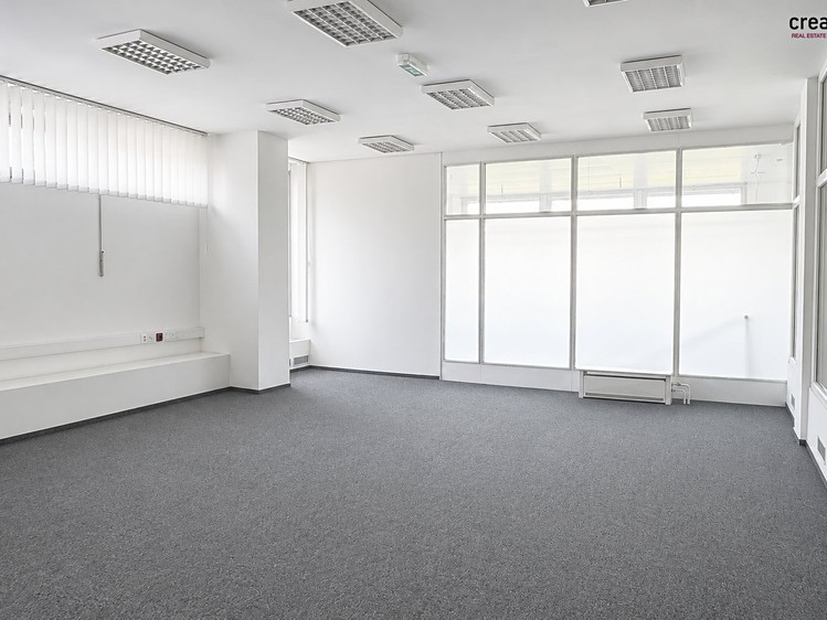 Pronájem komerčního prostoru, 56 m² (2 z 7)