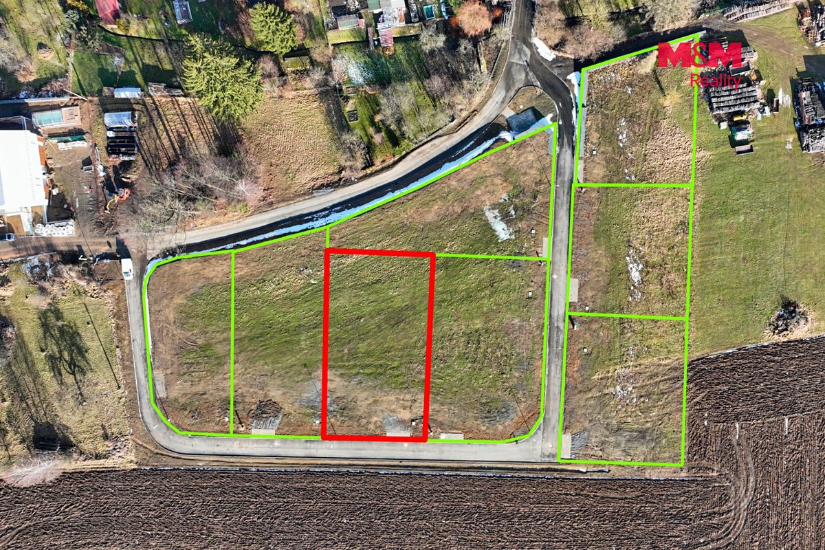 Prodej stavebního pozemku 802 m² – fotografie 2