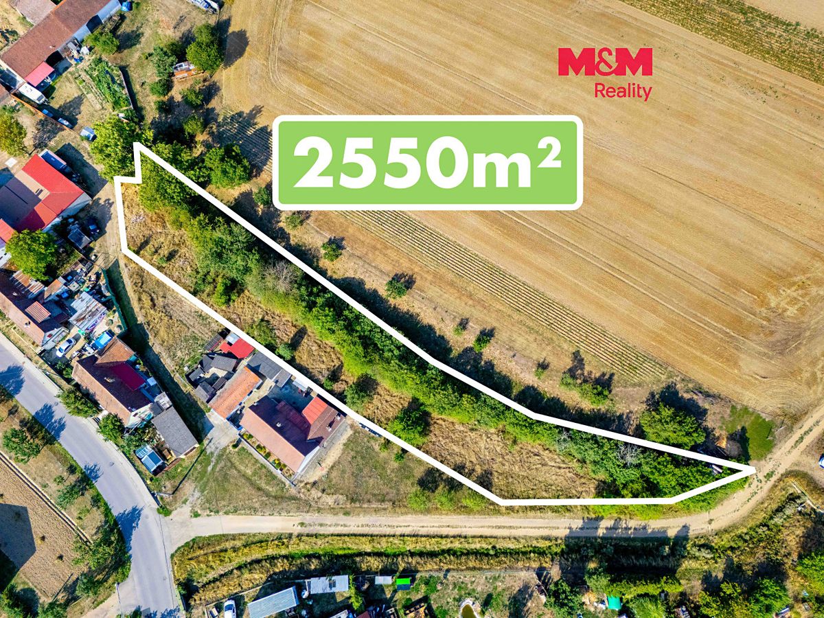 Prodej stavebního pozemku 2550 m²