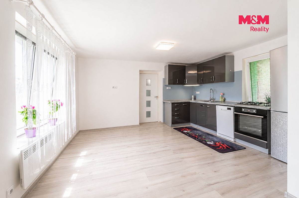 Prodej rodinného domu 50 m², pozemek 216 m² – fotografie 2