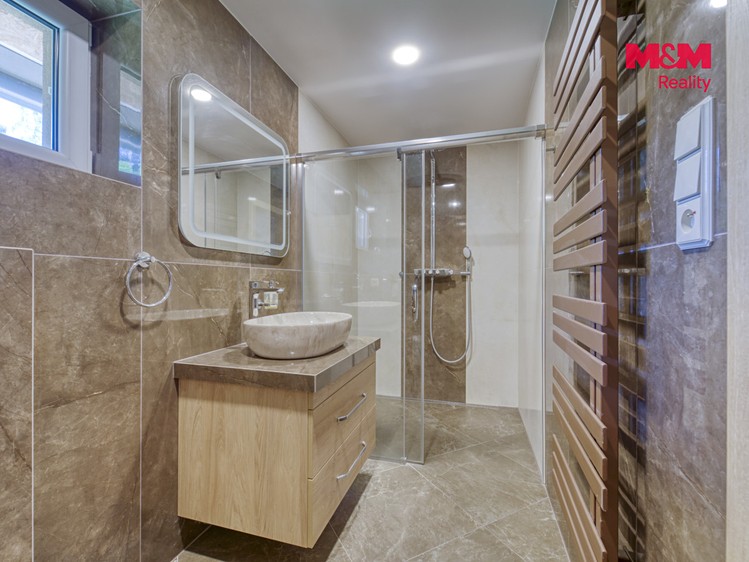 Prodej domu, 250 m² (23 z 30)