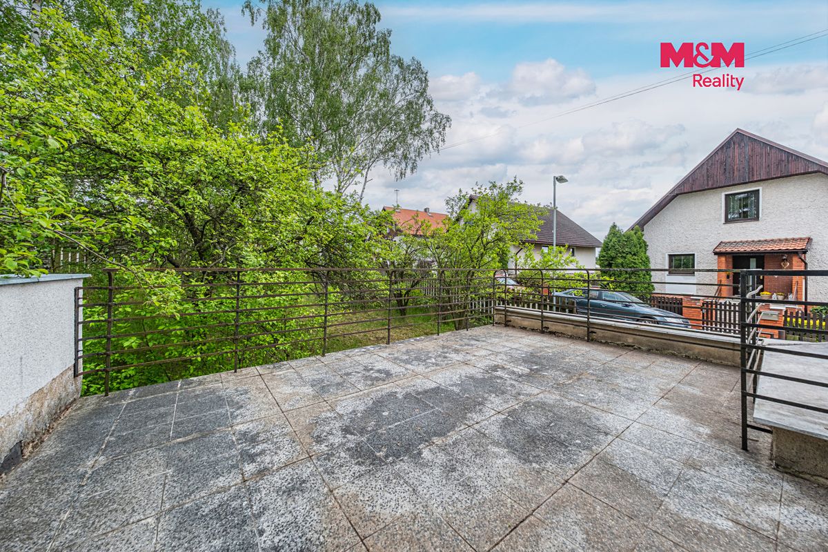 Prodej rodinného domu 266 m², pozemek 972 m² – fotografie 4