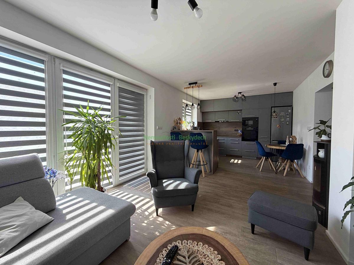 Prodej rodinného domu 180 m², pozemek 193 m²