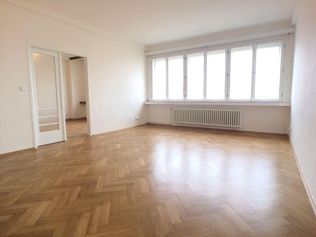 Pronájem kanceláře 77 m² – fotografie 3
