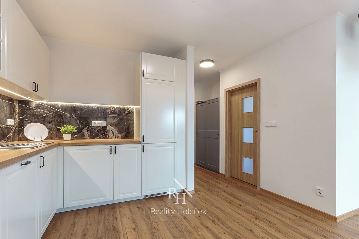Pronájem rodinného domu 86 m², pozemek 500 m² – fotografie 4