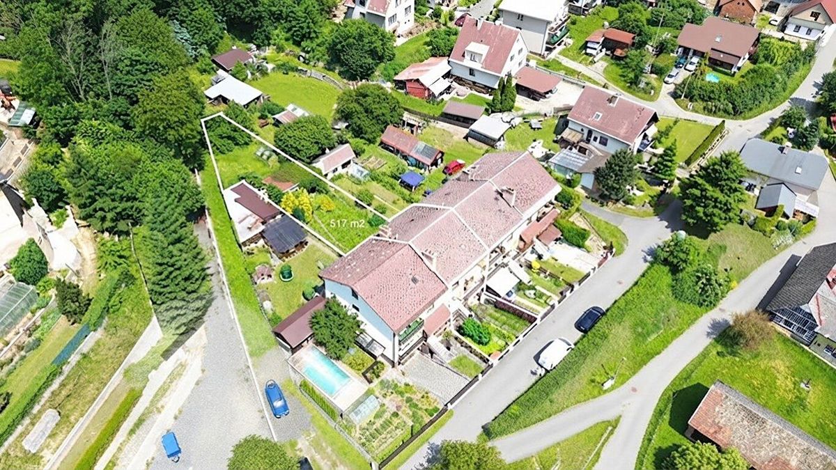 Prodej rodinného domu 220 m², pozemek 517 m² – fotografie 2