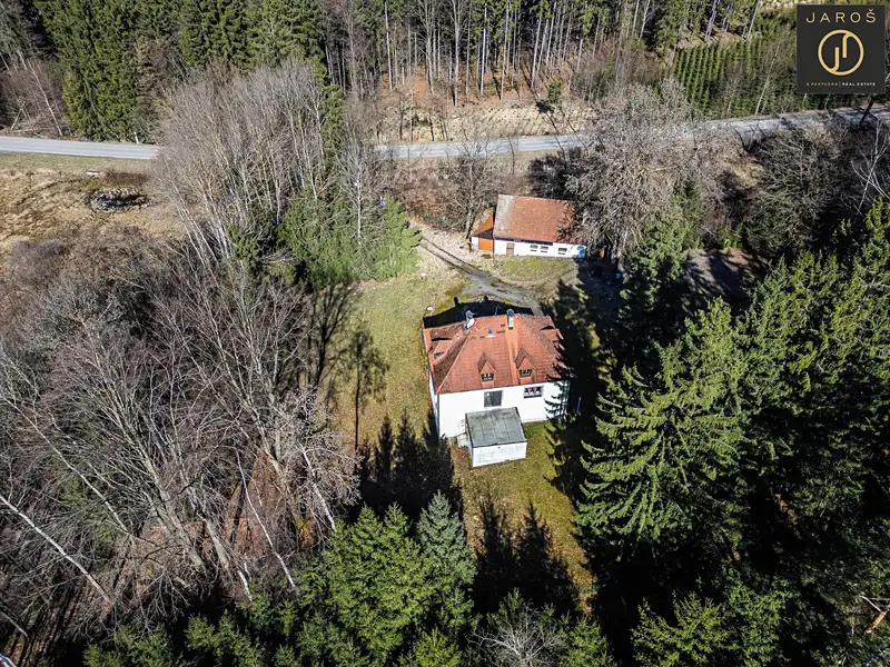 Prodej rodinného domu 300 m², pozemek 5897 m², Vyklantice – náhled fotky 2