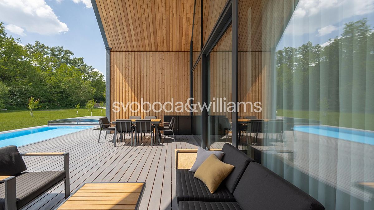 Prodej rodinného domu 212 m², pozemek 11731 m² – fotografie 3