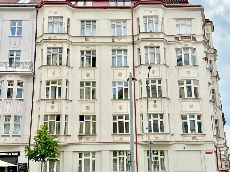 Prodej bytu 5+1 91 m², Praha – náhled fotky 2
