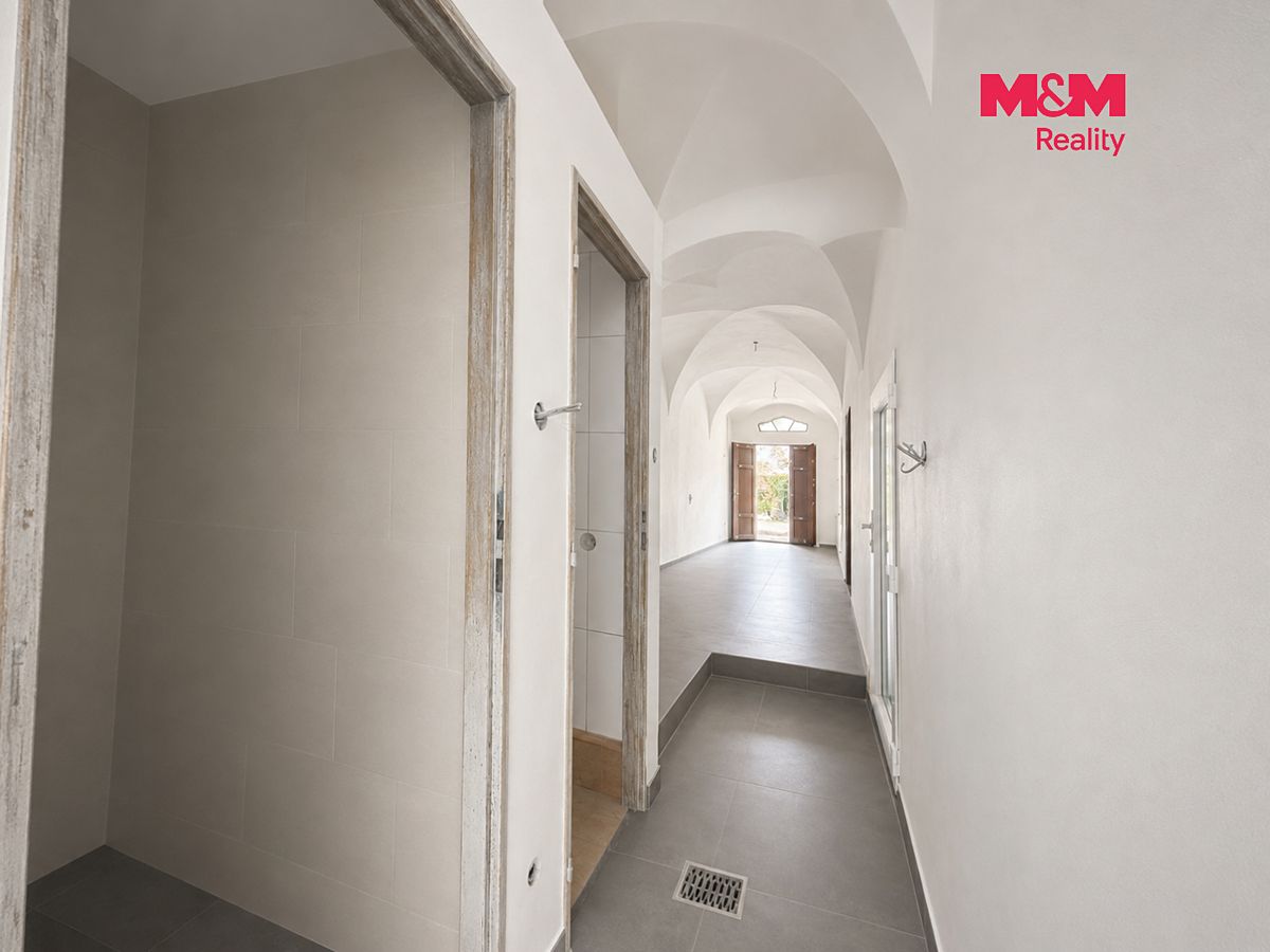 Prodej rodinného domu 260 m², pozemek 266 m² – fotografie 4