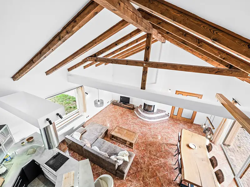 Prodej rodinného domu 750 m², pozemek 3000 m², Předenice – náhled fotky 2