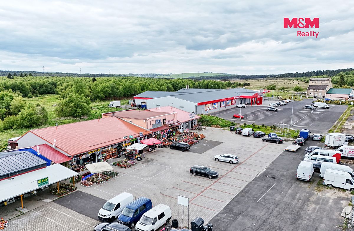 Prodej obchodního prostoru 693 m² – fotografie 2