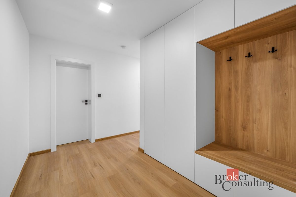 Pronájem bytu 2+kk 60 m² – fotografie 4