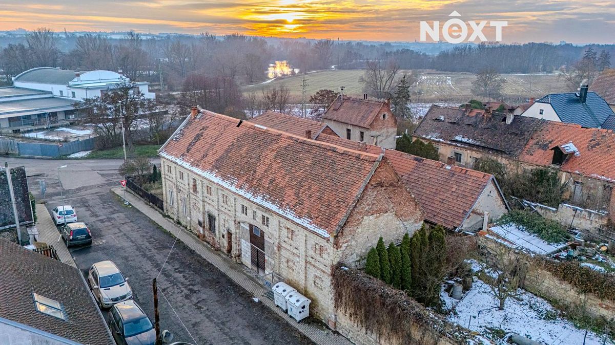 Prodej rodinného domu 200 m², pozemek 511 m² – fotografie 2