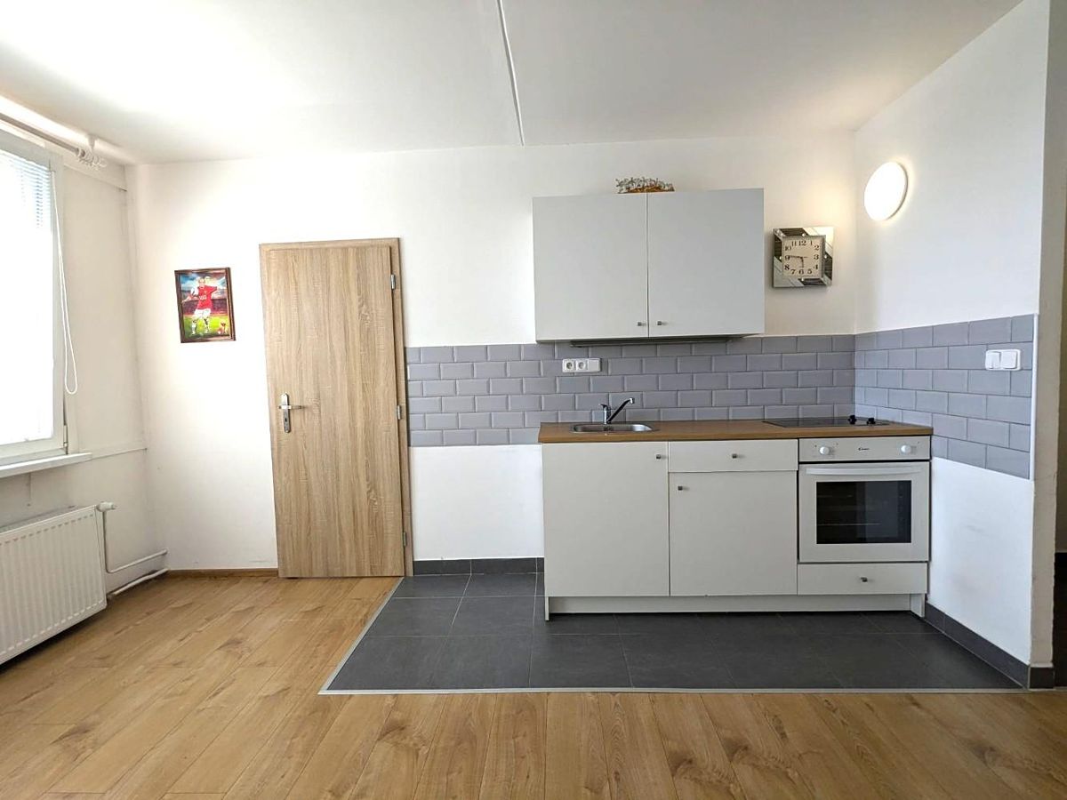 Pronájem bytu 2+kk 34 m² – fotografie 5
