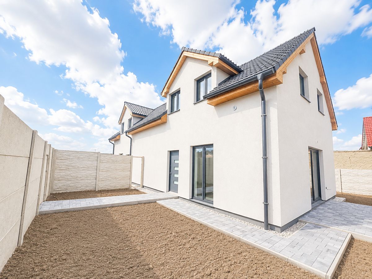 Prodej vícegeneračního domu 200 m², pozemek 801 m² – fotografie 4
