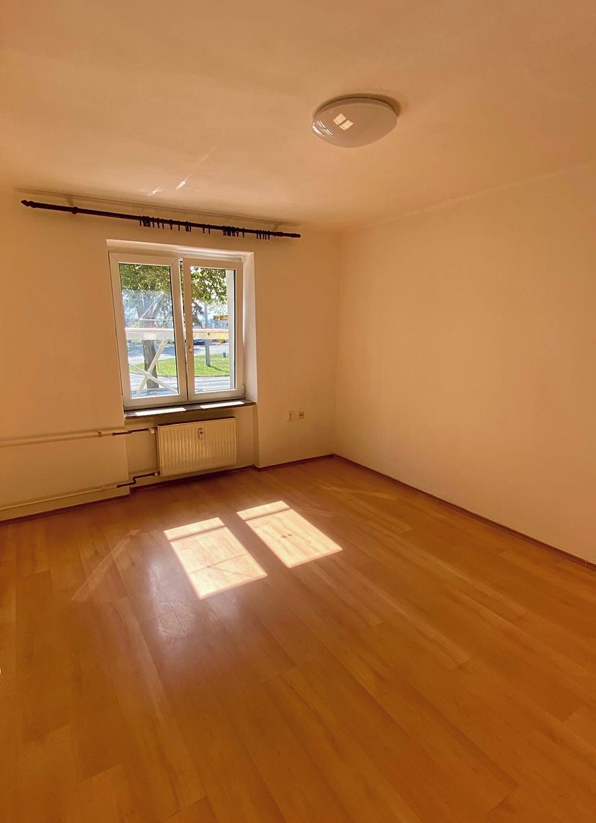 Pronájem bytu 1+1 30 m² – fotografie 2