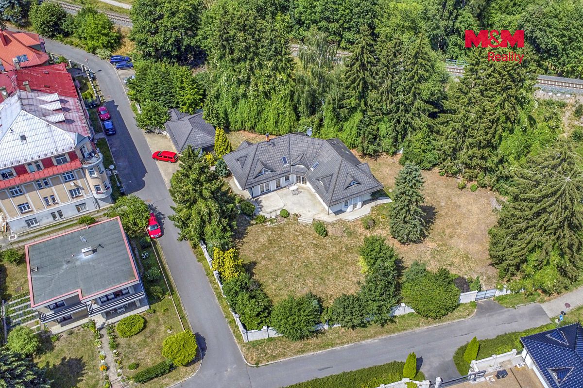 Prodej rodinného domu 232 m², pozemek 2292 m² – fotografie 2