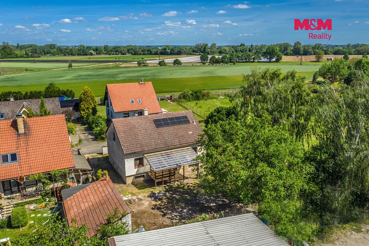 Prodej rodinného domu 135 m², pozemek 943 m² – fotografie 3