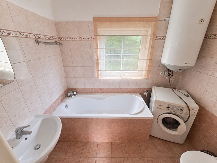 Prodej komerčního prostoru, 450 m² (33 z 45)