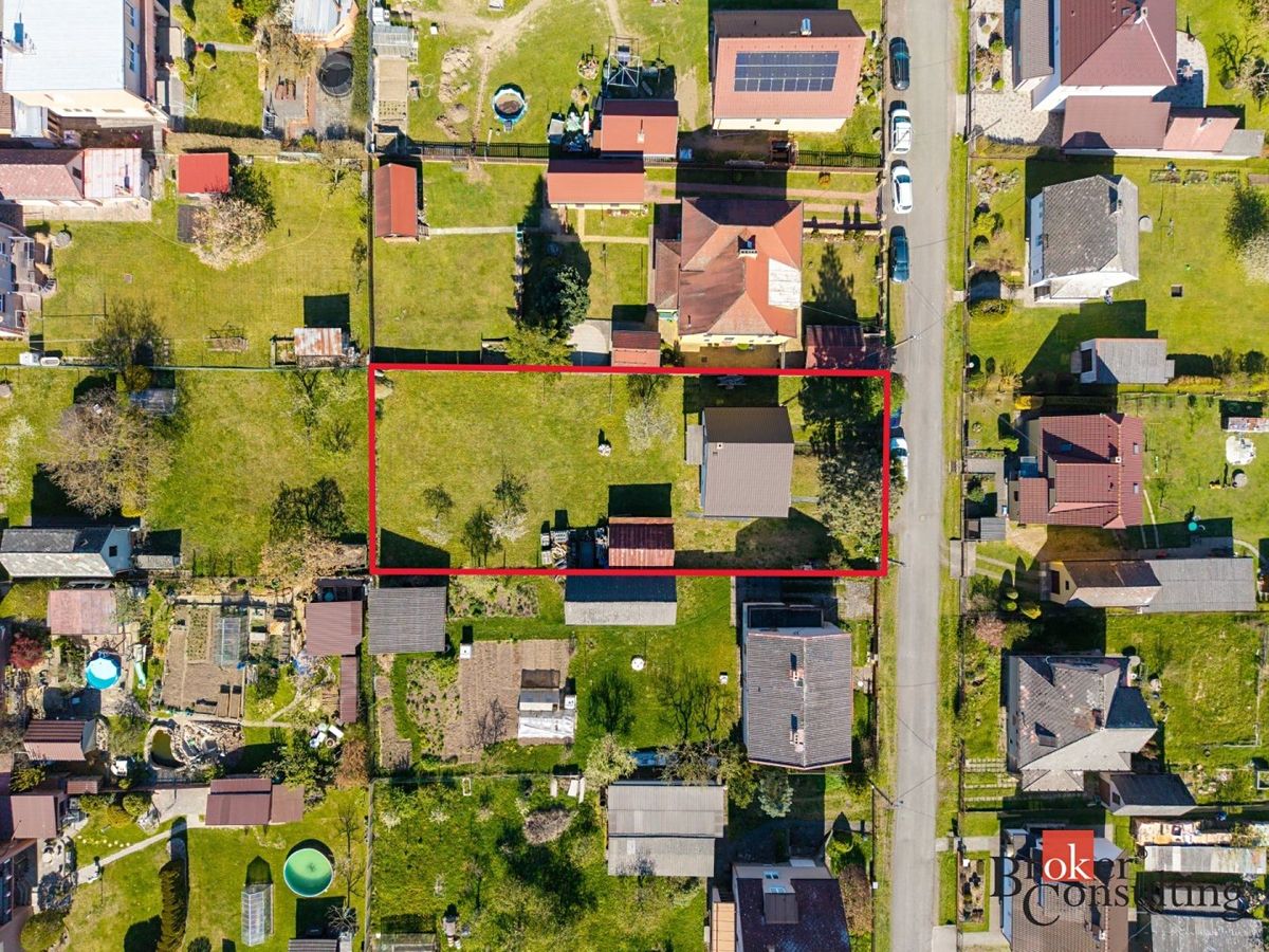 Prodej rodinného domu 142 m², pozemek 995 m² – fotografie 2