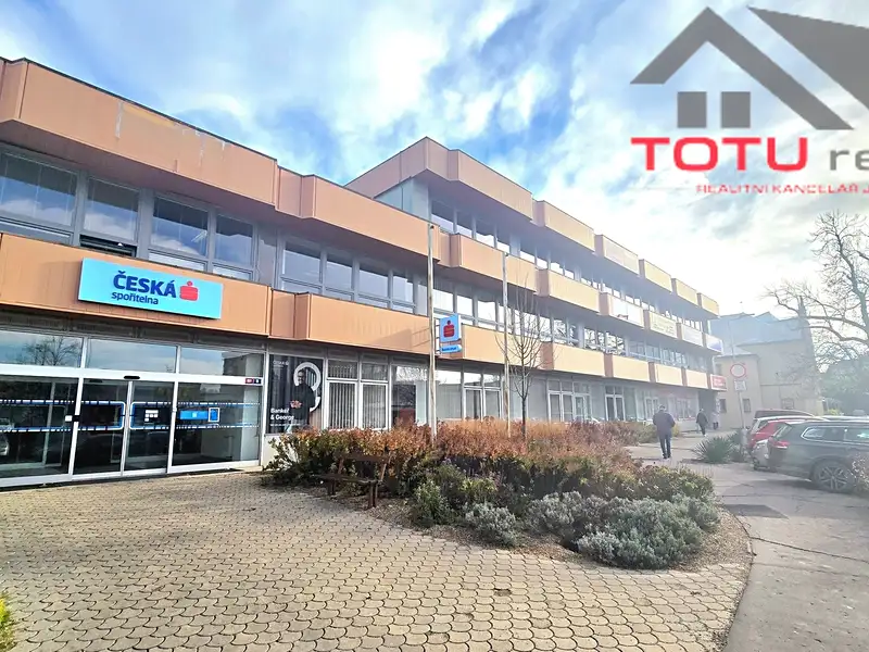 Pronájem kanceláře 61 m², Chrudim – náhled fotky 2