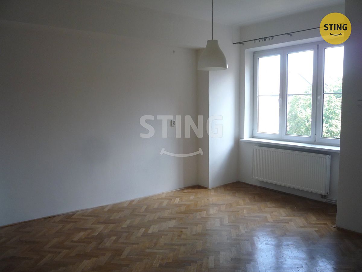 Pronájem bytu 2+1 84 m² – fotografie 3