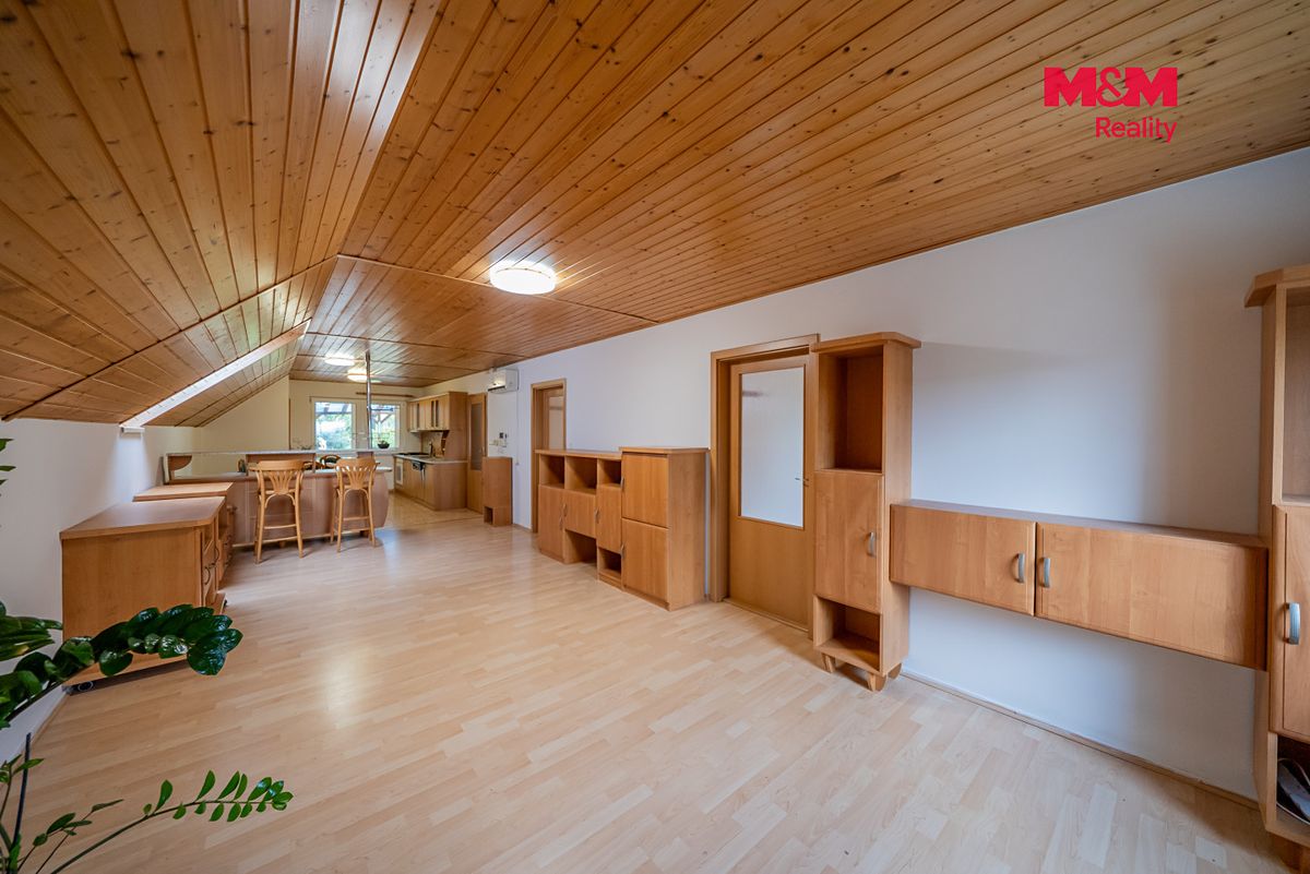 Prodej rodinného domu 90 m², pozemek 241 m² – fotografie 3