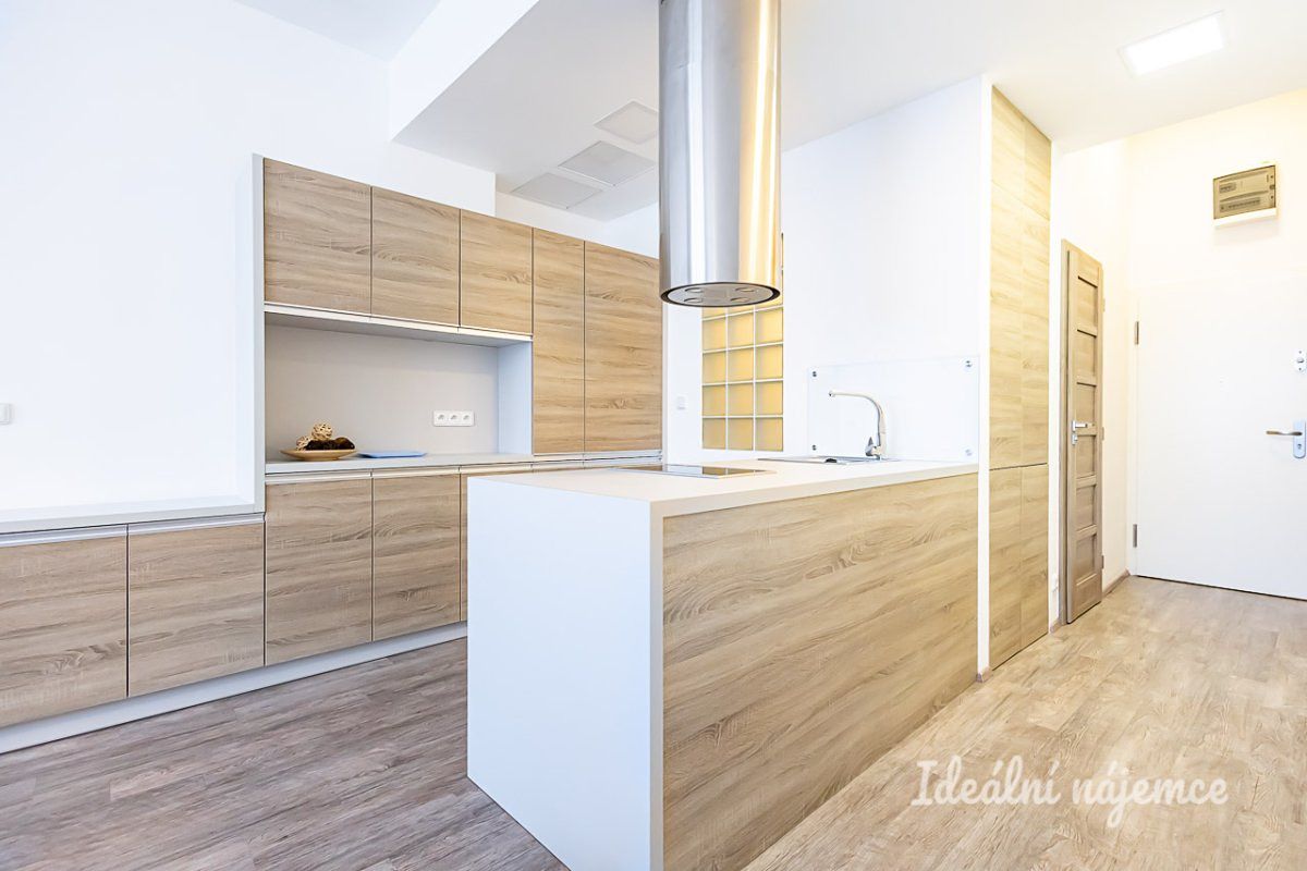 Pronájem bytu 1+kk 38 m² – fotografie 4