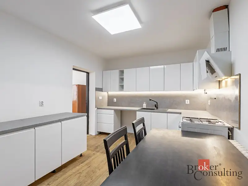 Prodej rodinného domu 139 m², pozemek 414 m², Strážnice – náhled fotky 1