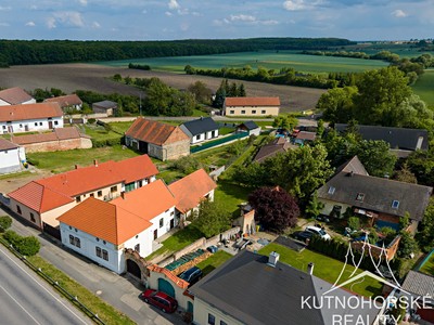 Haus zum Kauf, 414 m² (2 von 35)