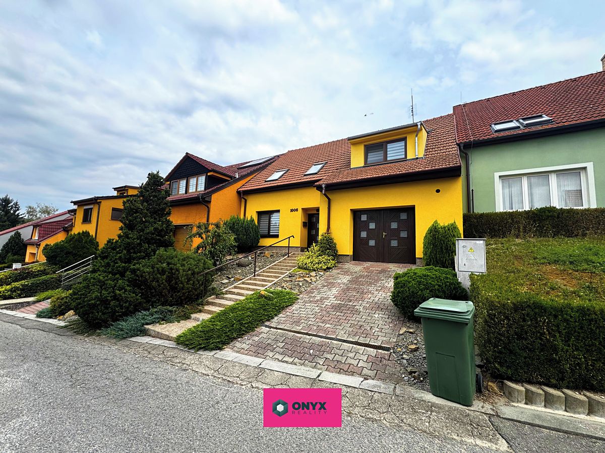 Prodej rodinného domu 158 m², pozemek 407 m² – fotografie 2
